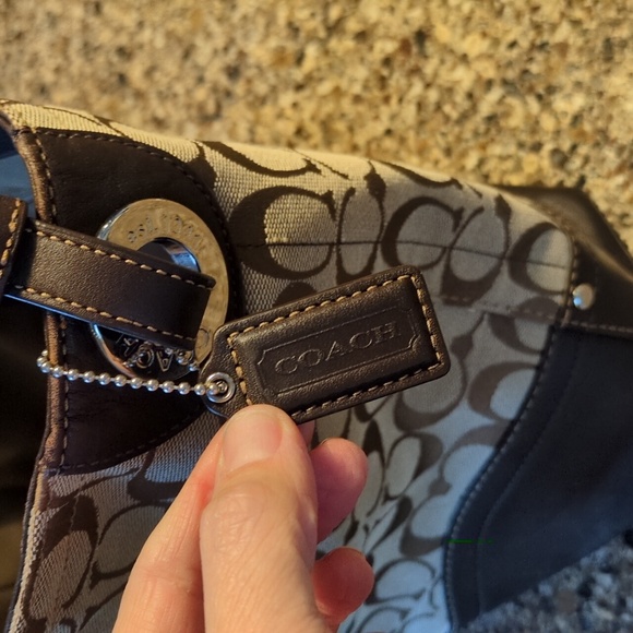 Coach Tan and Brown Signature Shoulder Bag - Picture 10 of 15